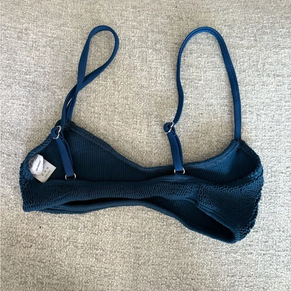 ELYSIIAN Balboa Low Scoop Bikini Top - Navy - Picture 5 of 5